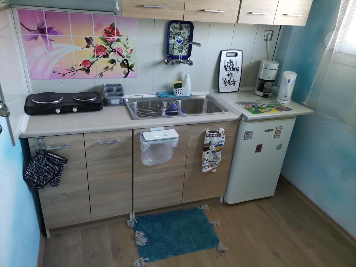 Frasta'S Rose Apartment Plaka  ภายนอก รูปภาพ
