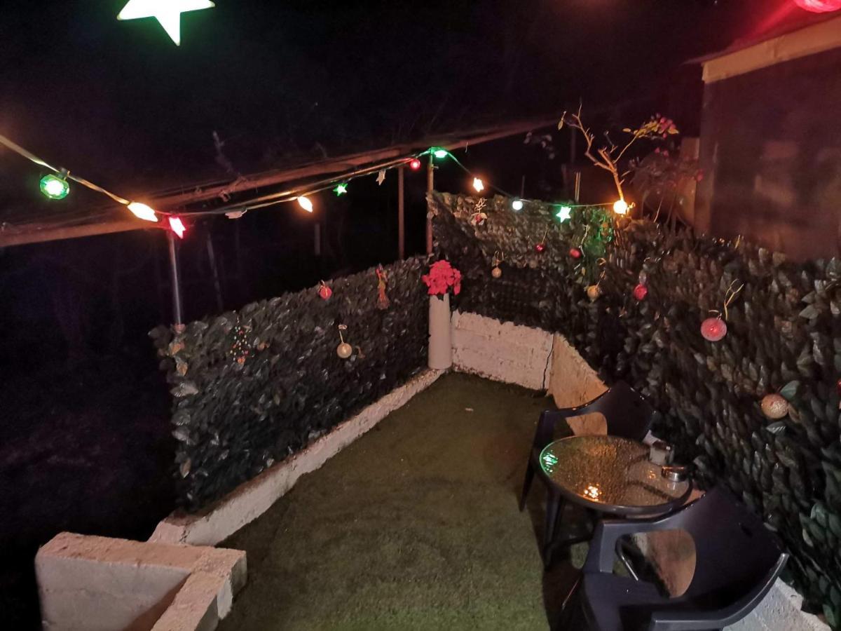 Frasta'S Rose Apartment Plaka  ภายนอก รูปภาพ